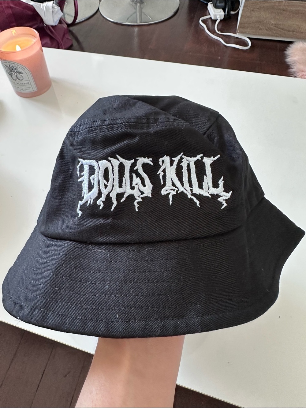 Dolls kill bucket hat nwot